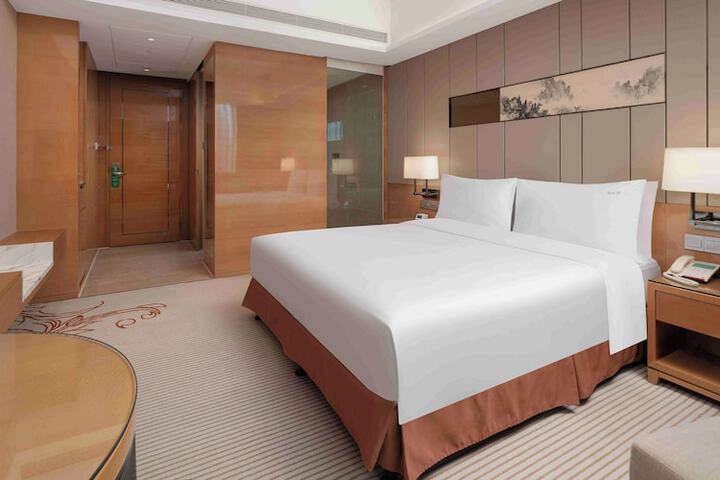 Room 21 of 141