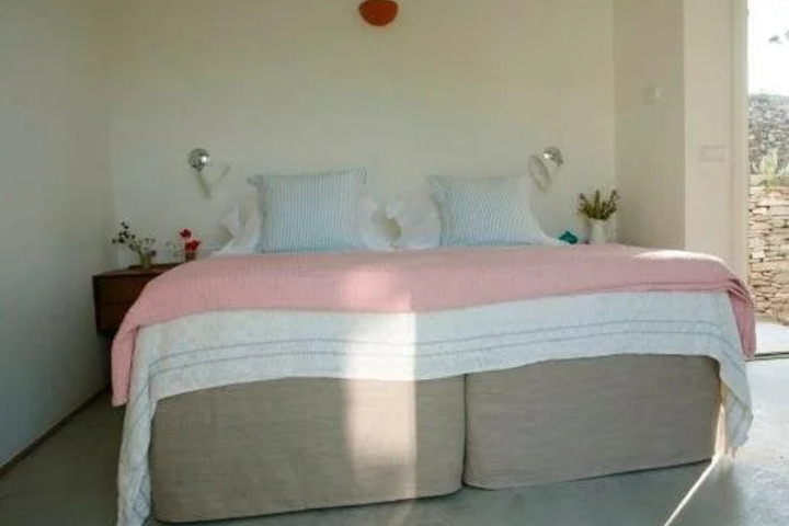 KAMAROTI SUITES HOTEL