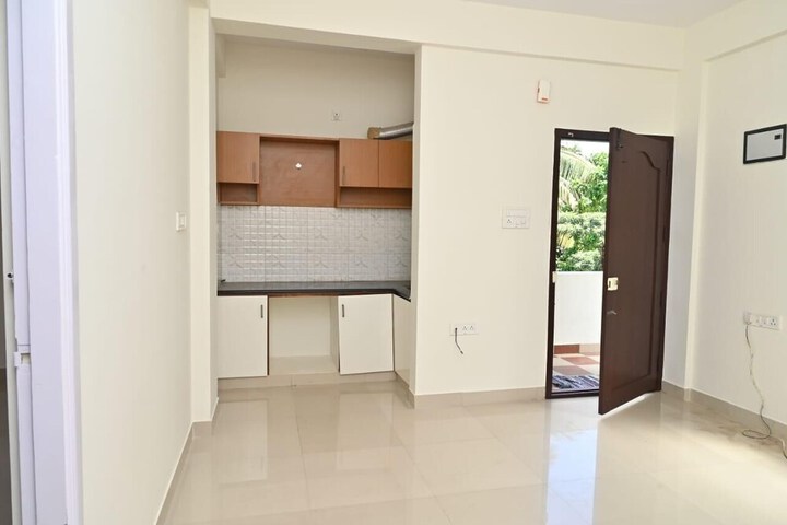 Room 8 of 14
