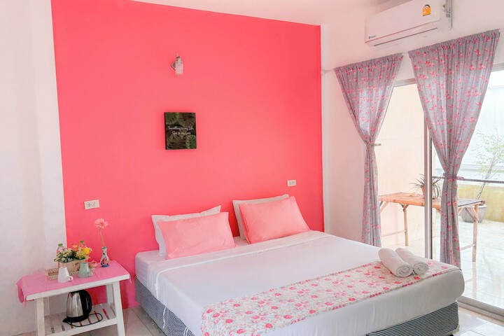 Room 6 of 31