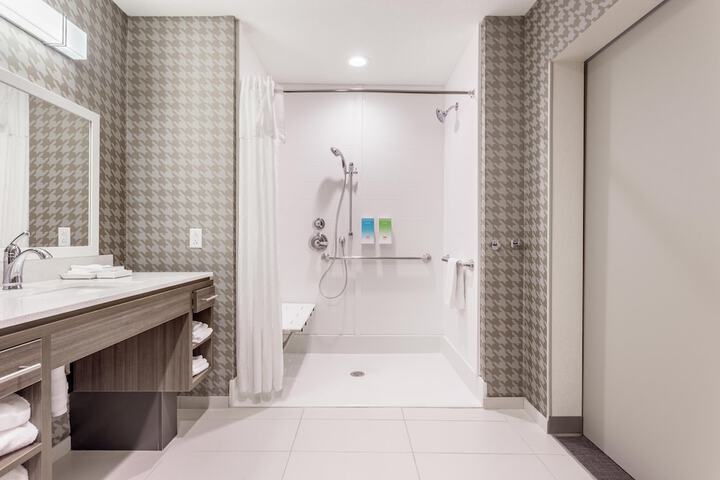 Bathroom shower