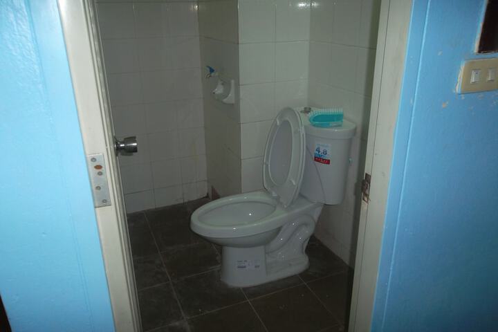 Room 19 of 32