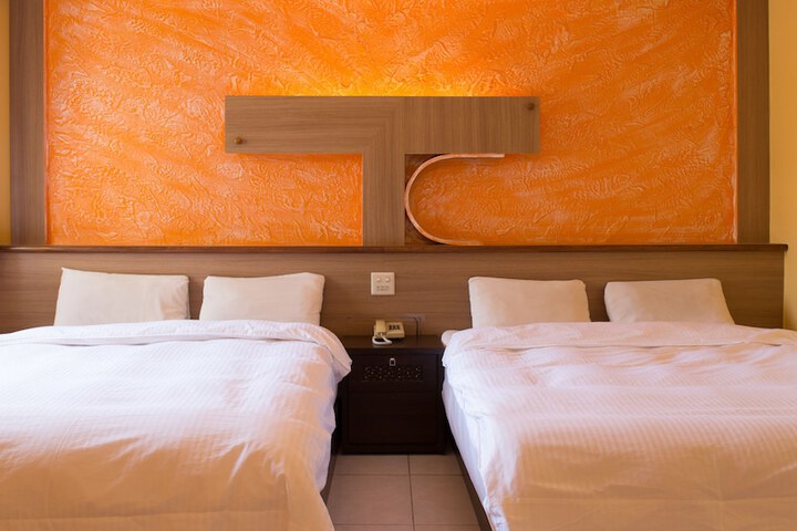 Room 19 of 68