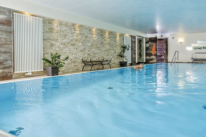Hotel with Pool