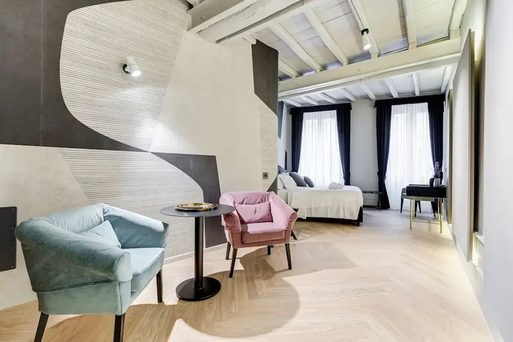Room 4 of 13