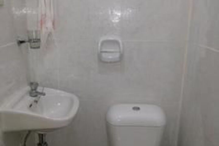 Room 2 of 29