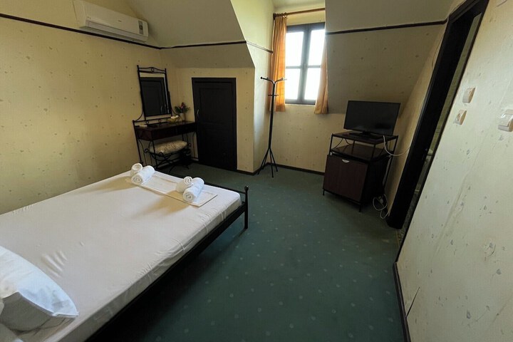 Room 41 of 120