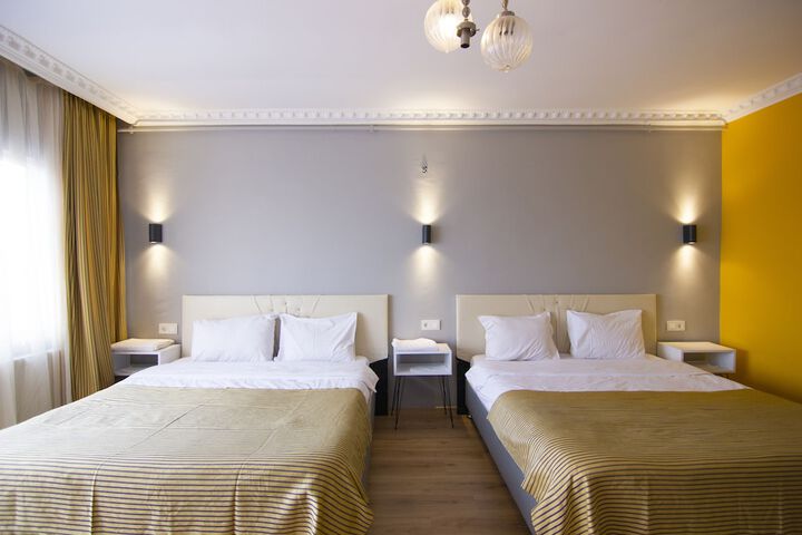 Room 5 of 27
