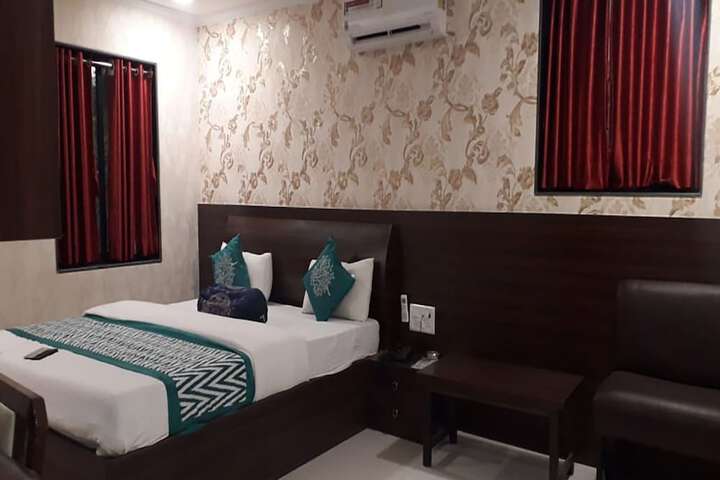 Room 27 of 41