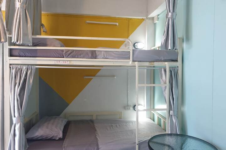 Room 26 of 43