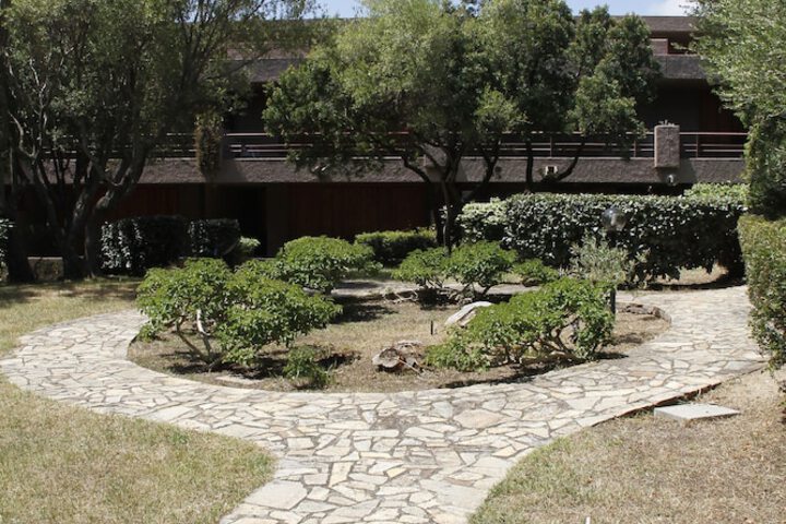 Hotel Exterior 24 of 33