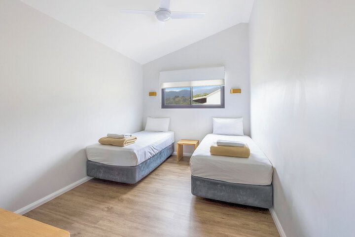 Room 15 of 144