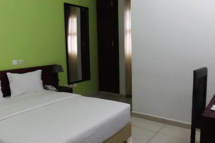 Room 14 of 56