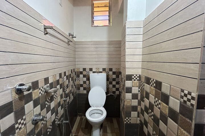 Room 15 of 19