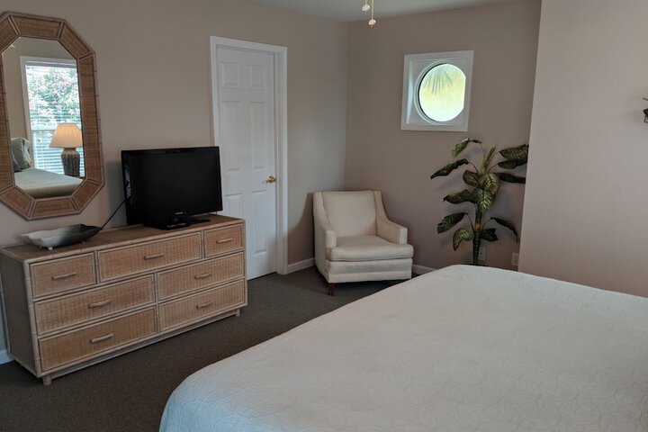 Room 6 of 34