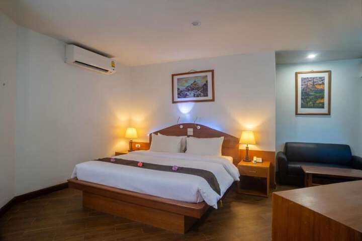 Room 40 of 114