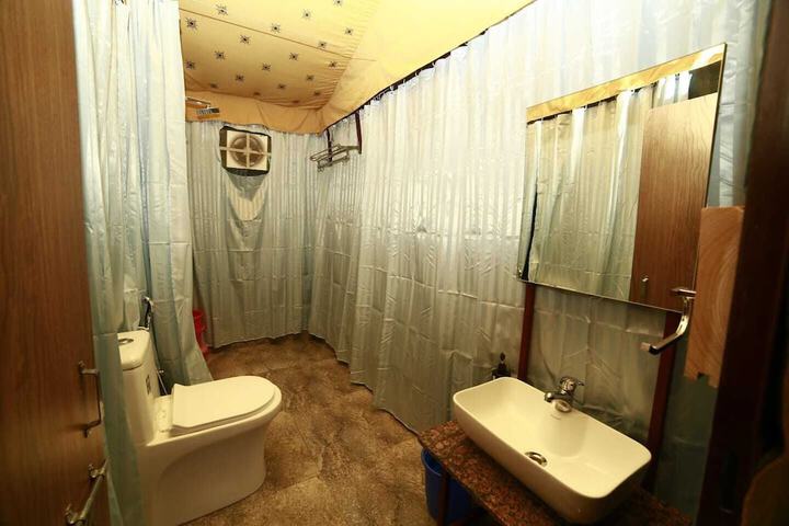 Room 28 of 54