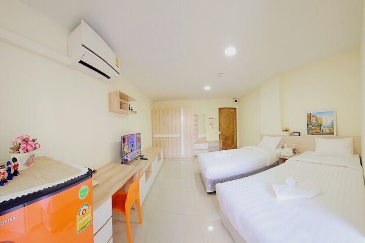 Room 3 of 36