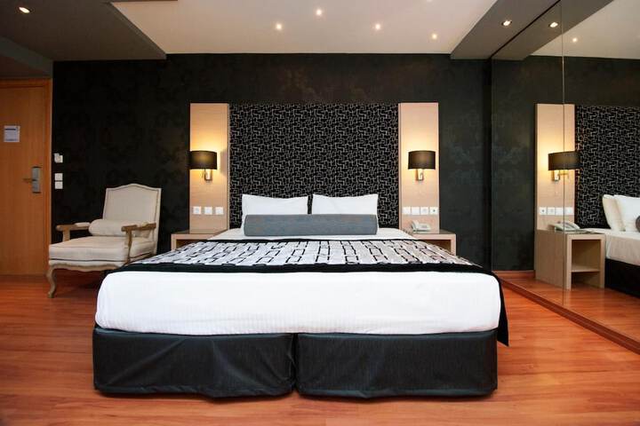 Room 15 of 44
