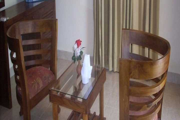 Room 2 of 4