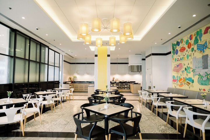 Dining 63 of 97