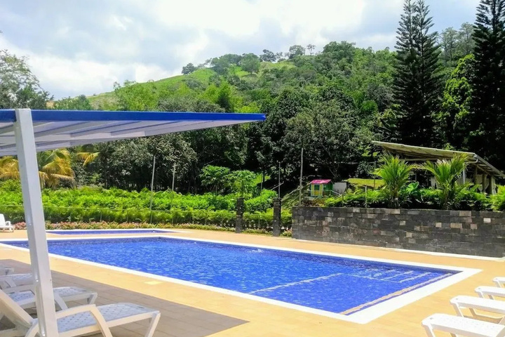 Pool 10 of 14