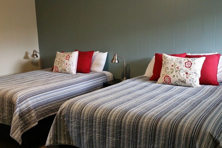 Room 2 of 23
