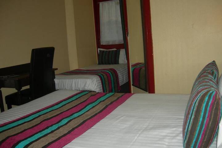 Room 14 of 31