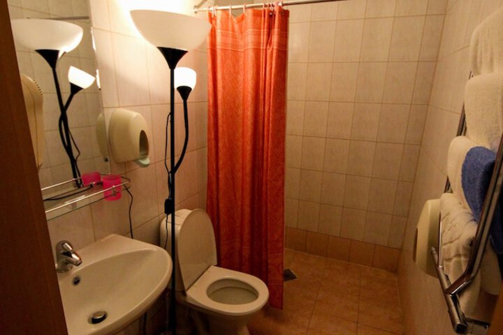 Room 43 of 72