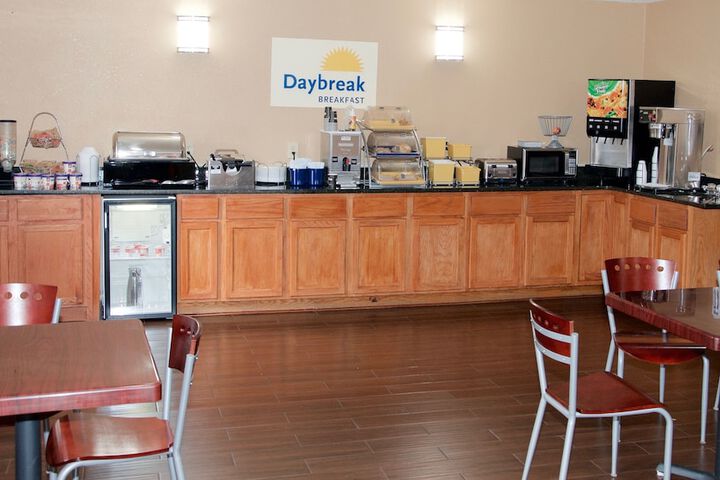 Breakfast/Coffee Service 39 of 46