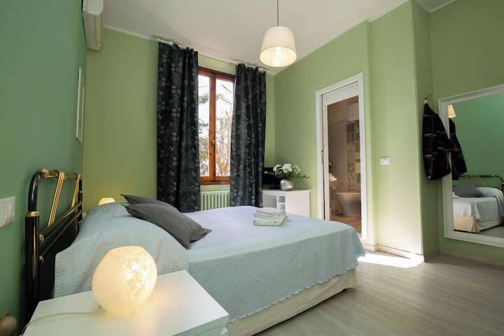 Room 8 of 23