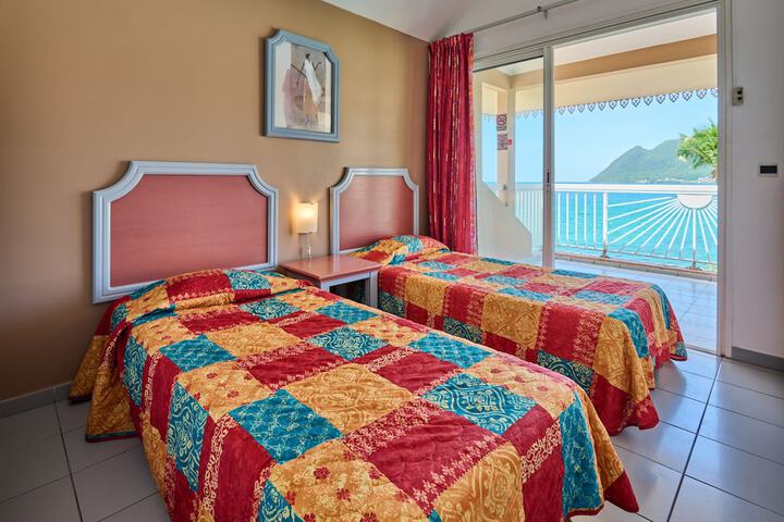 Room 21 of 49