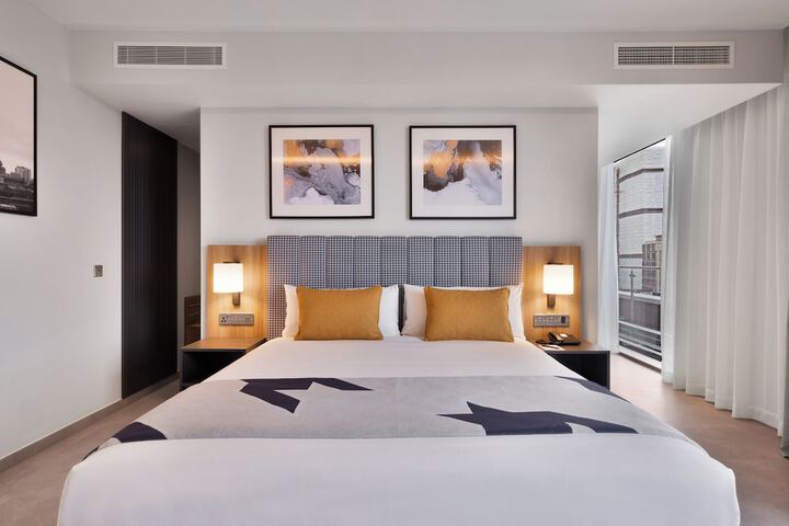 Room 29 of 106