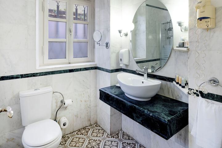 Bathroom Interior Photo