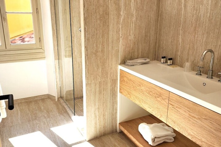 Clean Restrooms