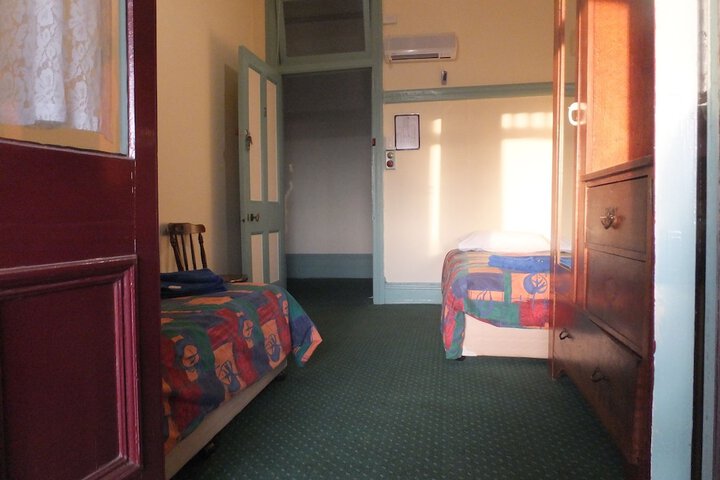 Room 3 of 52