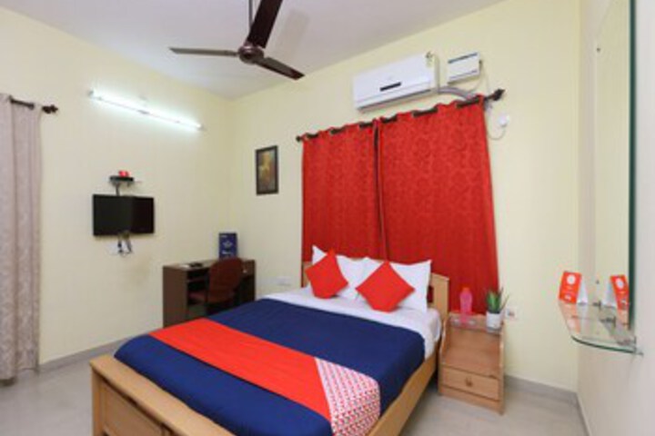 OYO 20014 SilverKey Porur