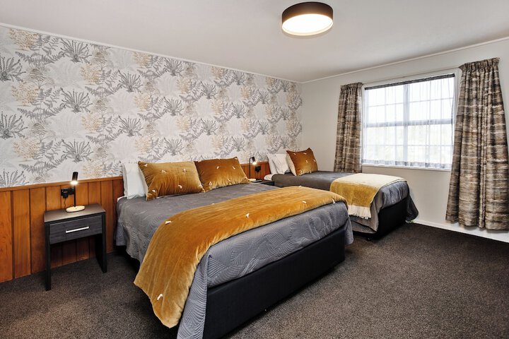 Room 25 of 51
