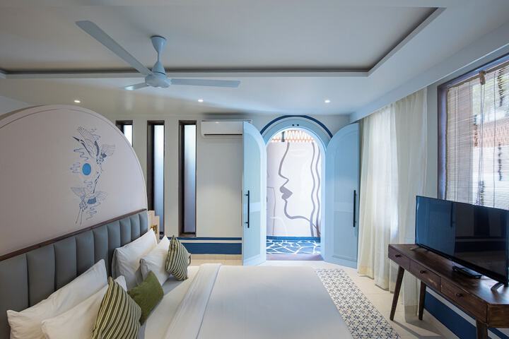 Room 30 of 84