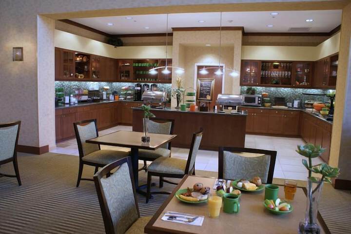 Breakfast area