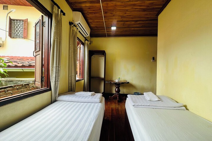 Room 29 of 60