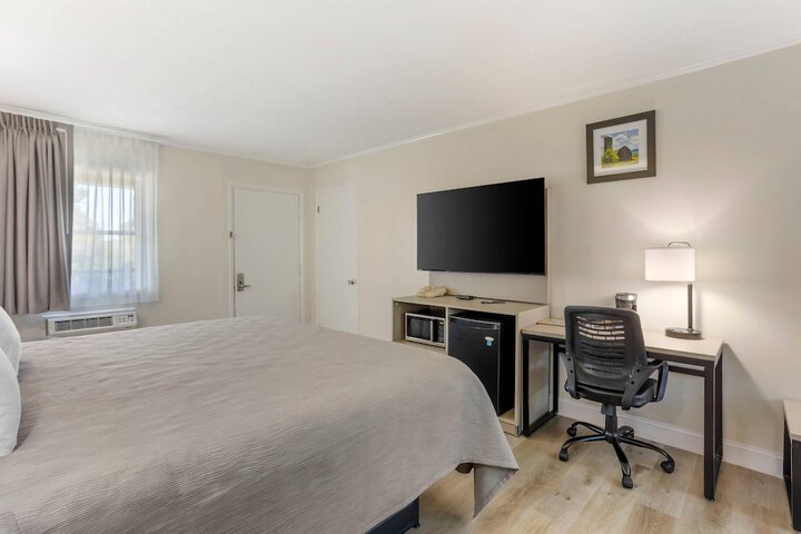 Room 13 of 31