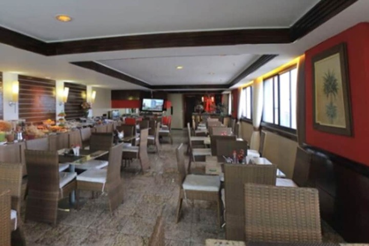 Dining Photos