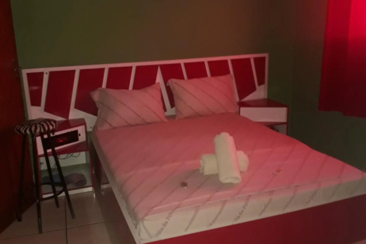 Room 11 of 13