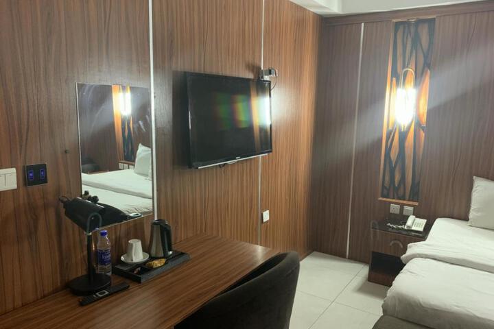 Marcopolo Hotel and Suites