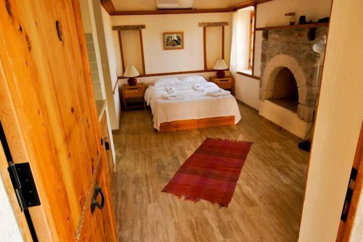 Room 9 of 21