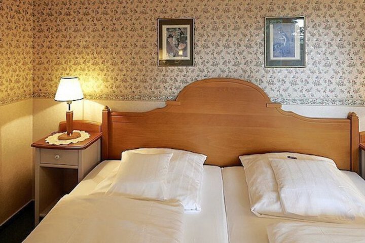 Room 5 of 54