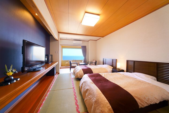 Room 8 of 49
