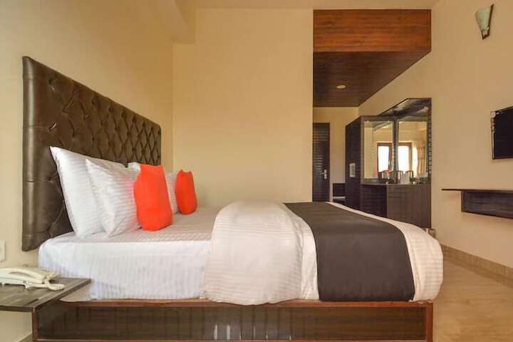 Room 5 of 53