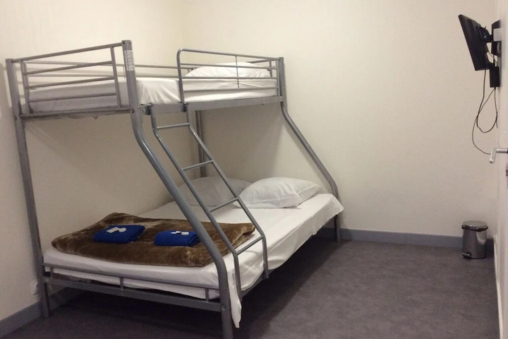 Room 3 of 9